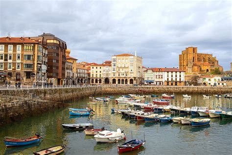 casco antiguo castro urdiales que ver|20 lugares QUE VER en CASTRO URDIALES ️